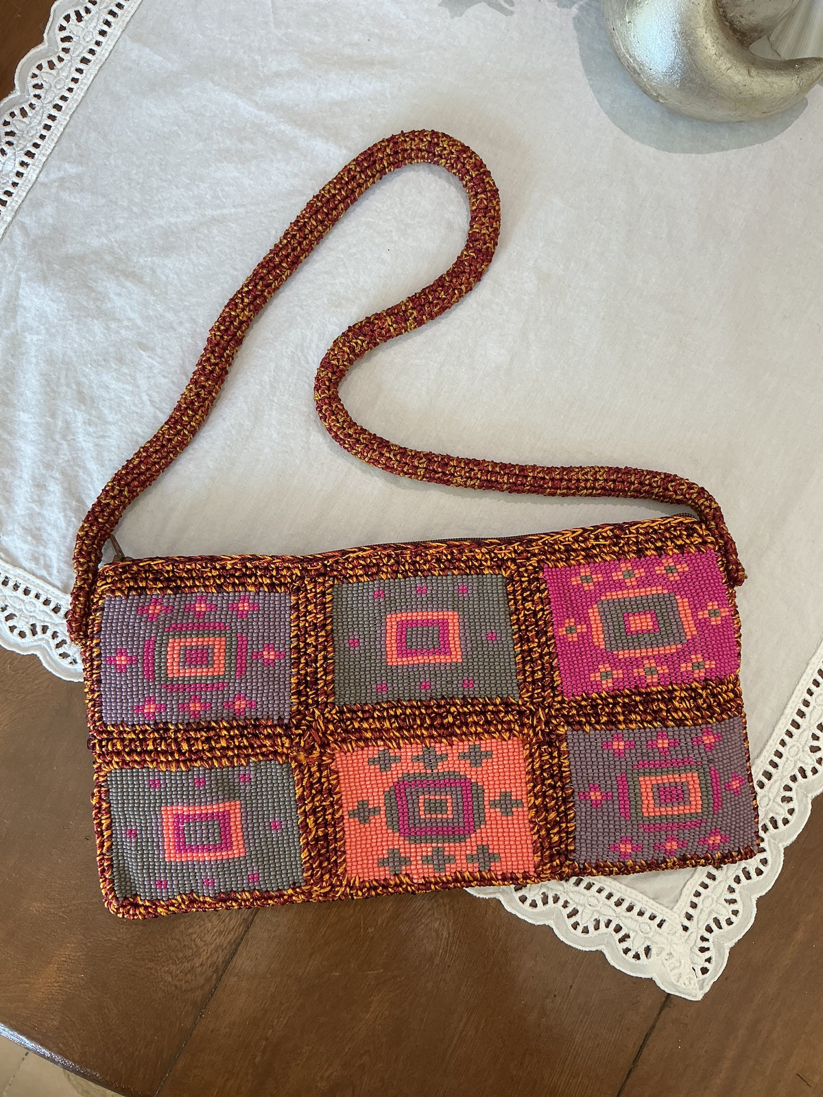 Conchita baguette bag